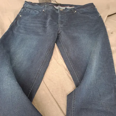 PAUL HUNTER DENIM REGULAR FIT JEANS - SIZE UNSPECIFIED 