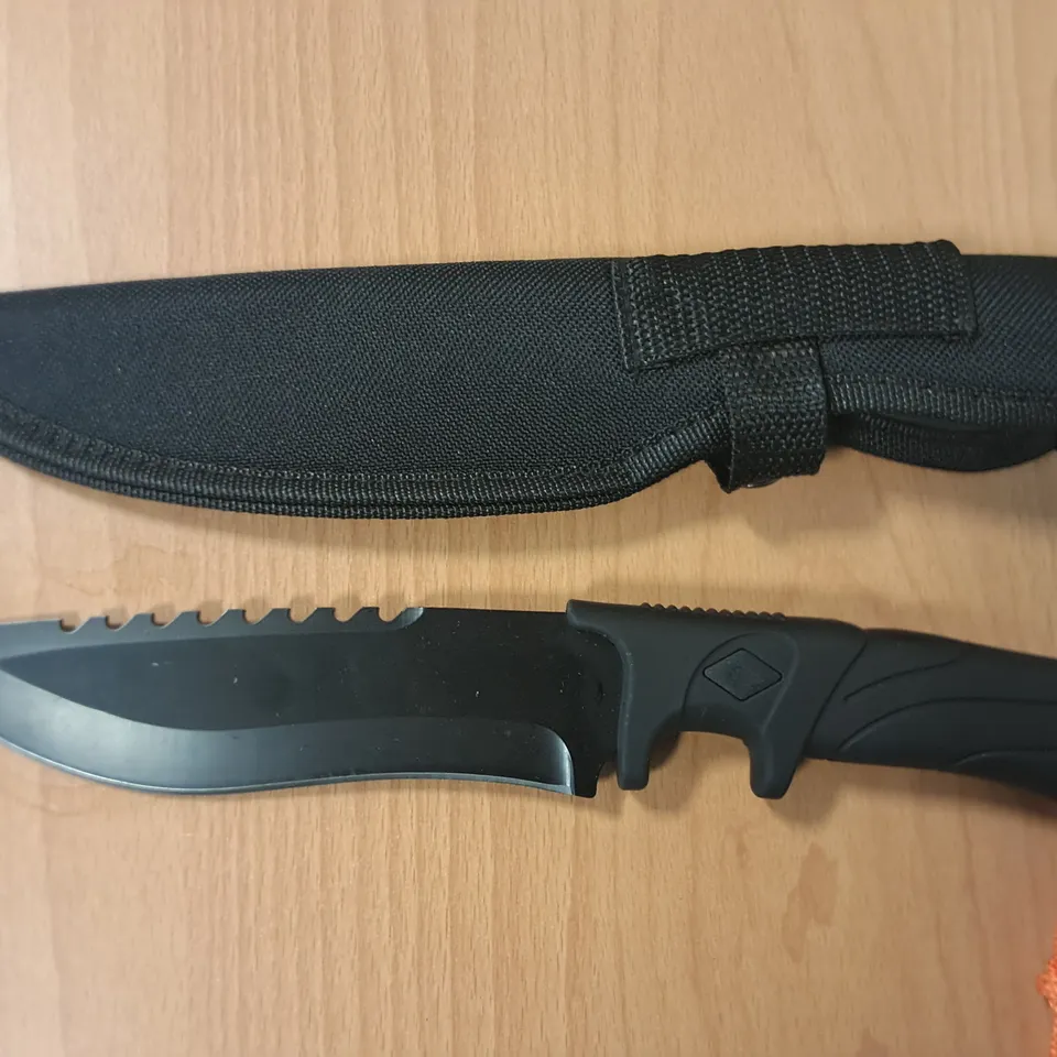 BLACK 6" HUNTING KNIFE WITH SHEATH 