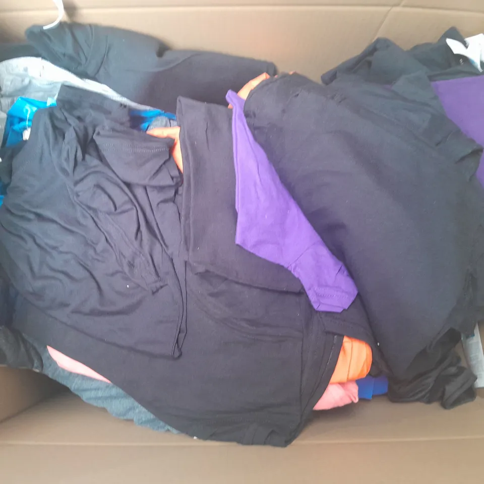 LARGE BOX OF ASSORTED ERREA CLOTHING ITEMS IN VARIOUS SIZES AND COLOURS