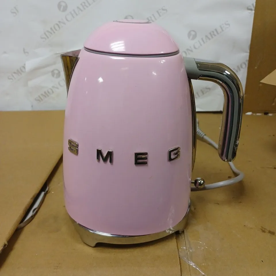 SMEG KLF11 KETTLE - PINK RRP £149.99