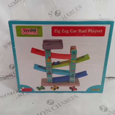 SEALED TOWO ZIG ZAG CAR RUN PLAYSET