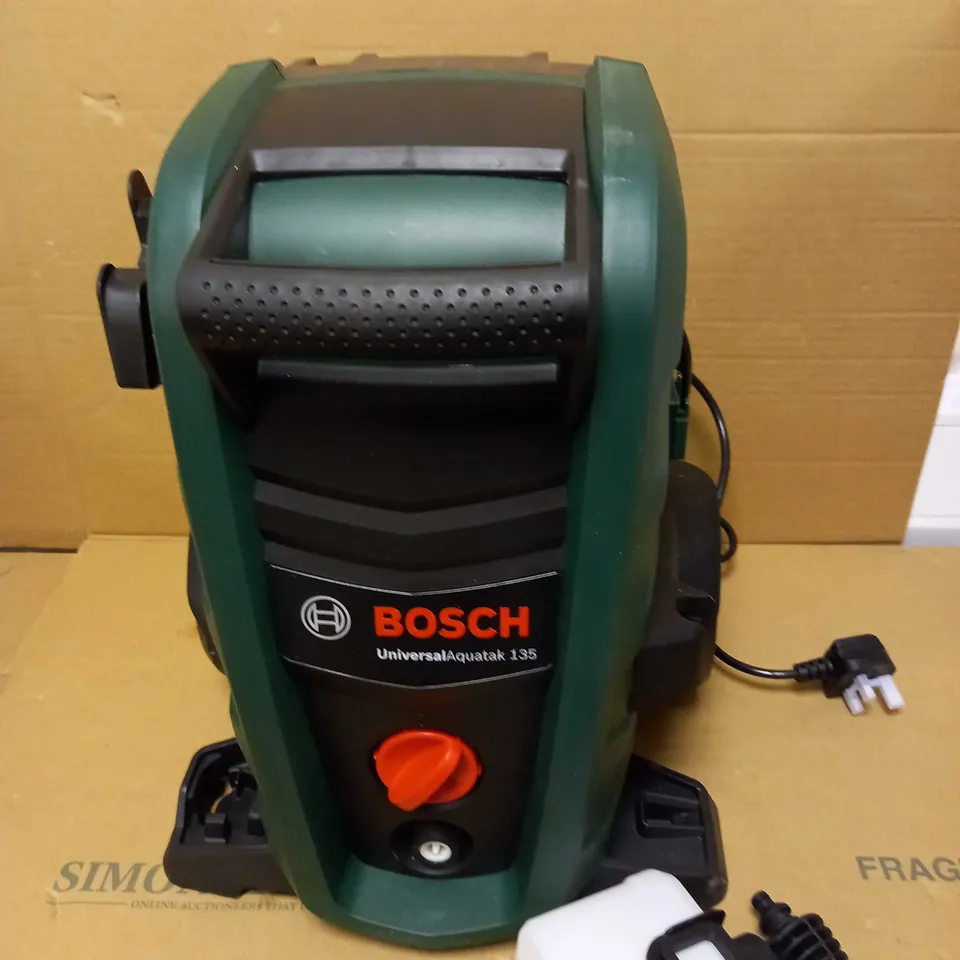 BOSCH UNIVERSAL AQUATAK 135 PRESSURE WASHER