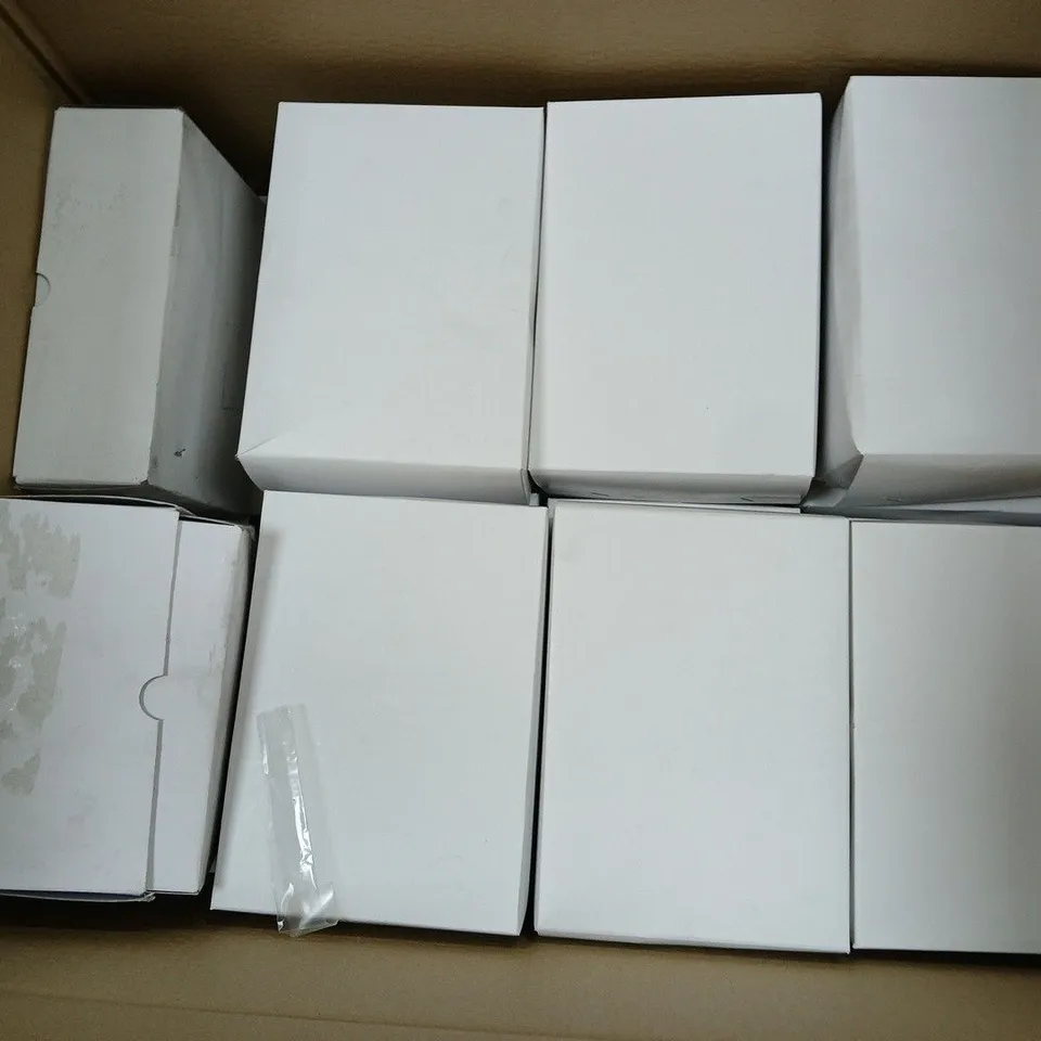 APPROXIMATELY 200 ASSORTED FASHION GLASSES BY OBJECT IN VARIOUS STYLES AND SIZES