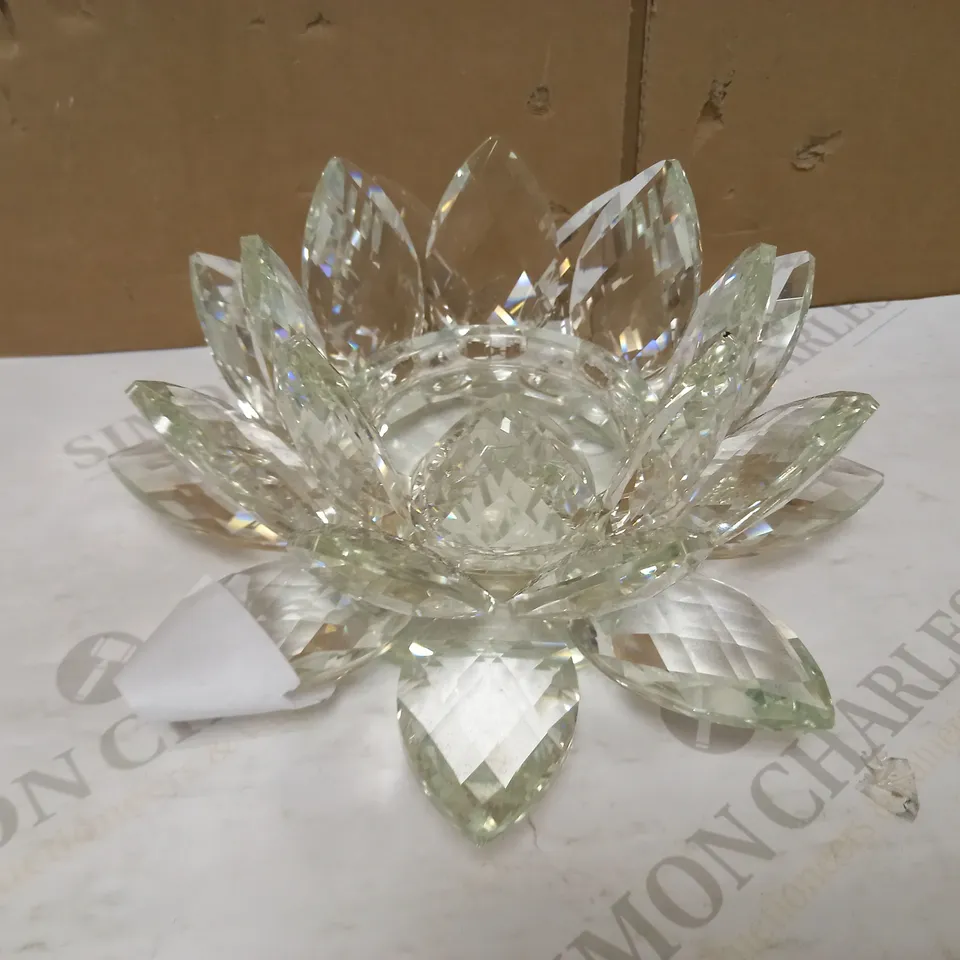 JULIAN MCDONALD LOTUS CANDLE HOLDER - CLEAR