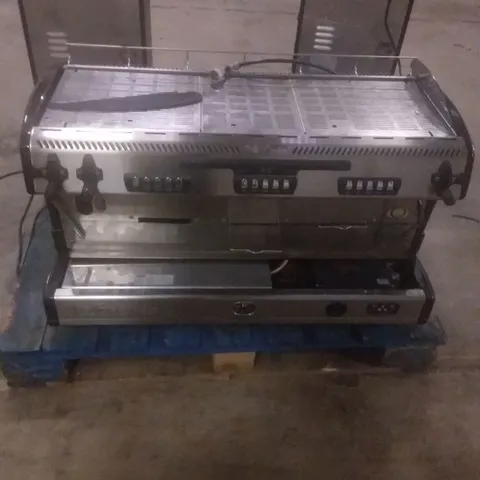 LA SPAZIALE ESPRESSO COFFEE MACHINE
