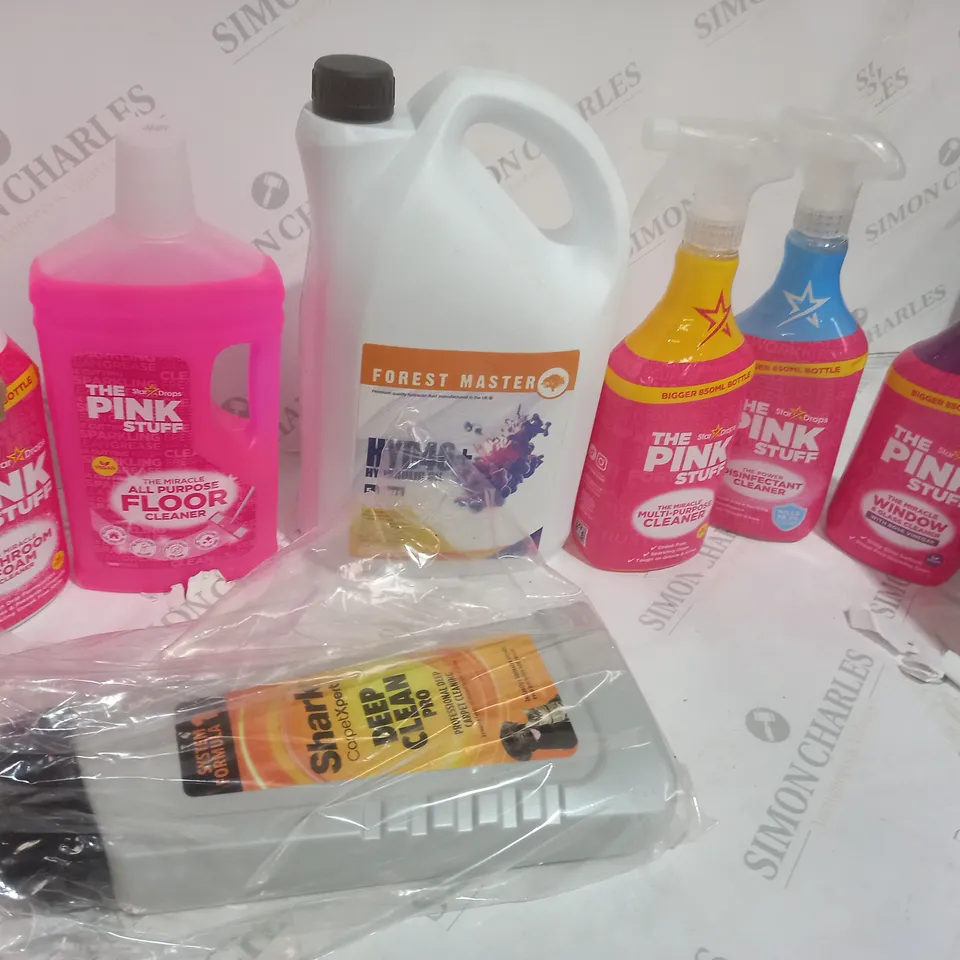 7 ASSORTED LIQUIDS TO INCLUDE A HYD46 HYDRAULIC OIL AND A MULTI PURPOSE CLEANER - COLLECTION ONLY