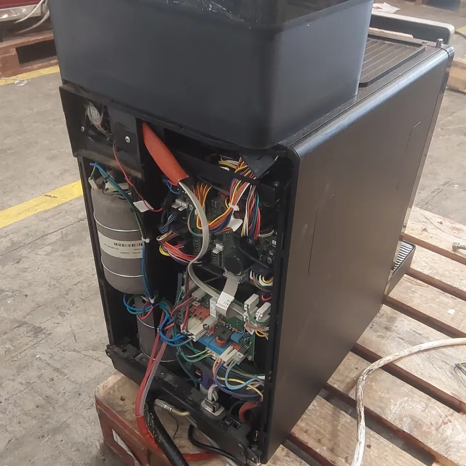 FRANKE A600 COMMERCIAL COFFEE MACHINE