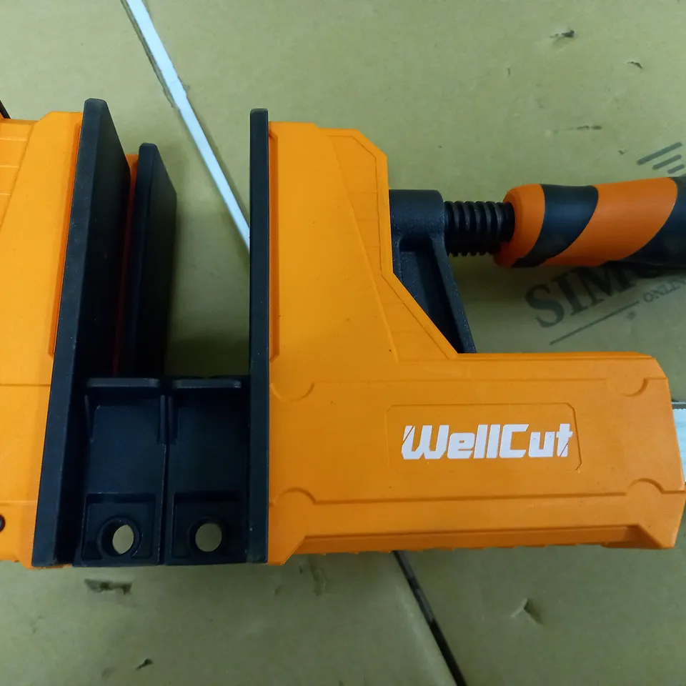 WELLCUT 2 PIECE CLAMPS