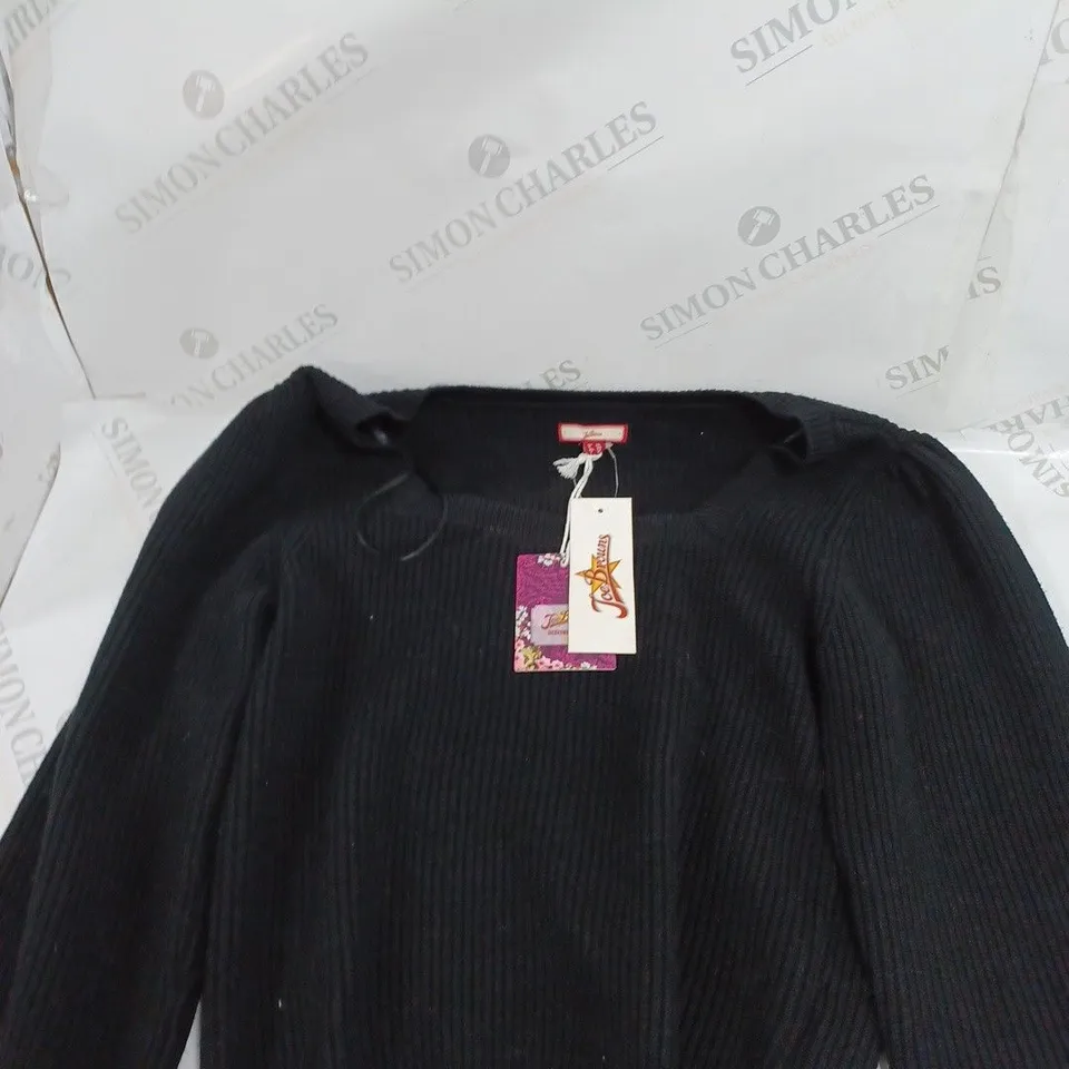 JOE BROWNS KNITTED LONG SLEEVE JUMPER IN BLACK - 10