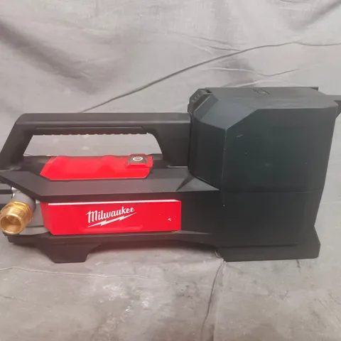 MILWAUKEE M18 CORDLESS AIR TOOL UNIT WITH BATTERY HOUSING AND BRASS OUTLET