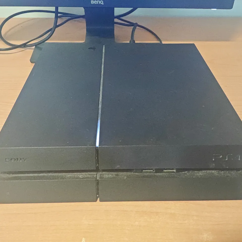 UNBOXED PLAYSTATION 4 CONSOLE