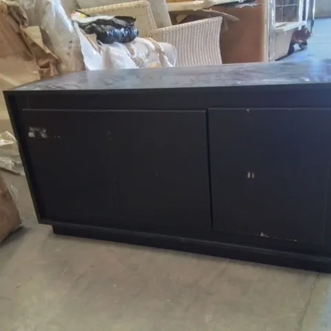3 DOOR SIDEBOARD/TV UNIT STAND