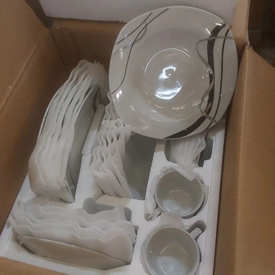 BOXED 60-PIECE DINNER SET OF 8 PEOPLE (2 BOXES)