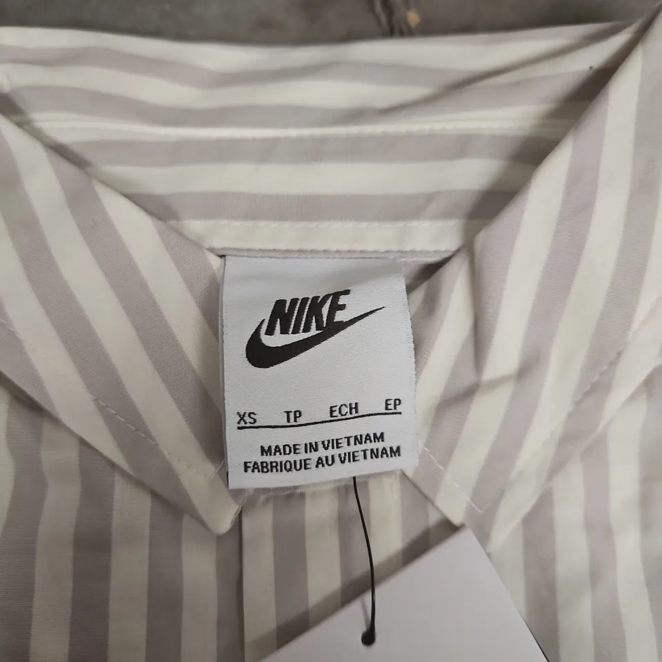 NIKE STRIPED BUTTON-DOWN SHIRT – XS 