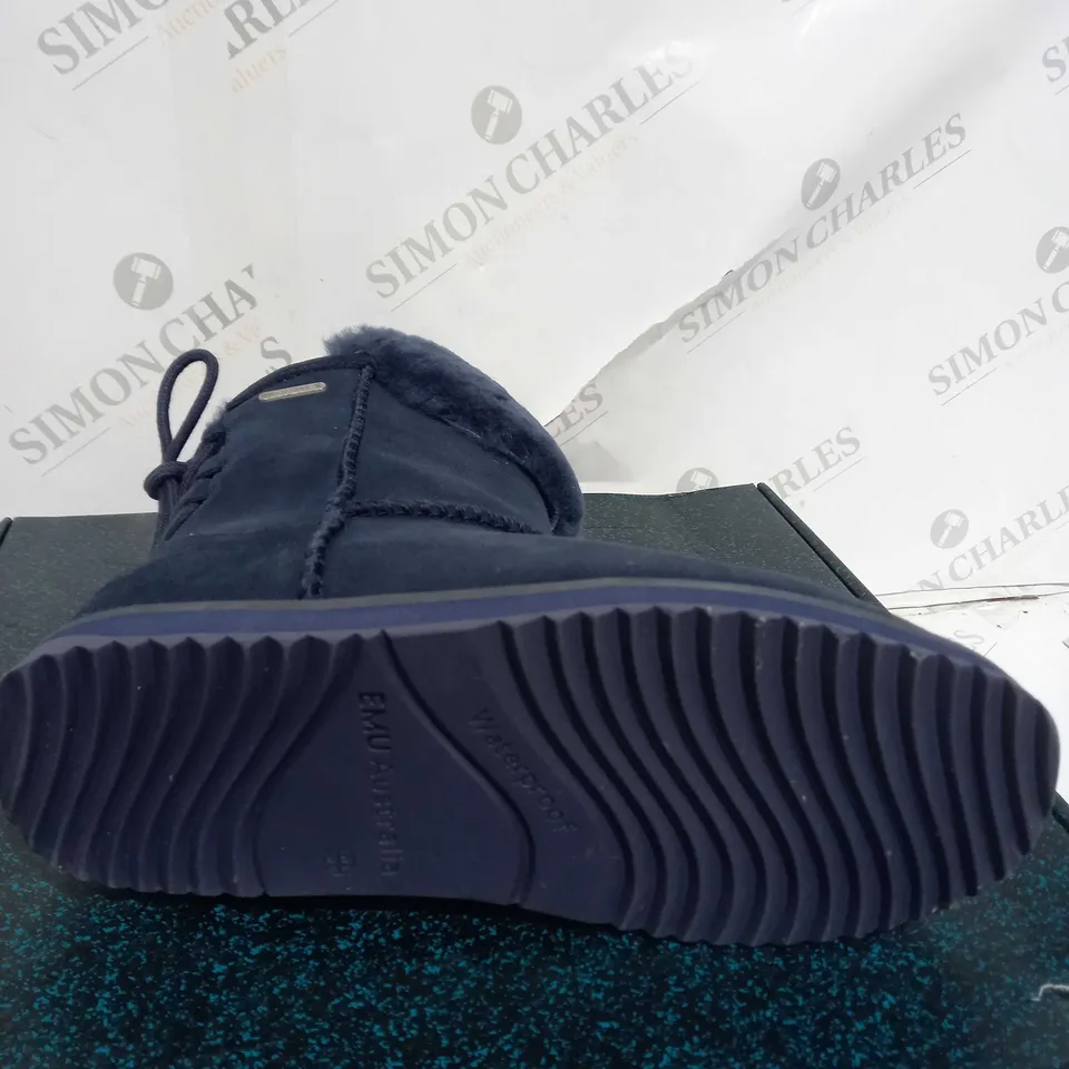 BOXED PAIR OF EMU AUSTRALIA BIRDWOOD BOOTS MIDNIGHT SIZE 4