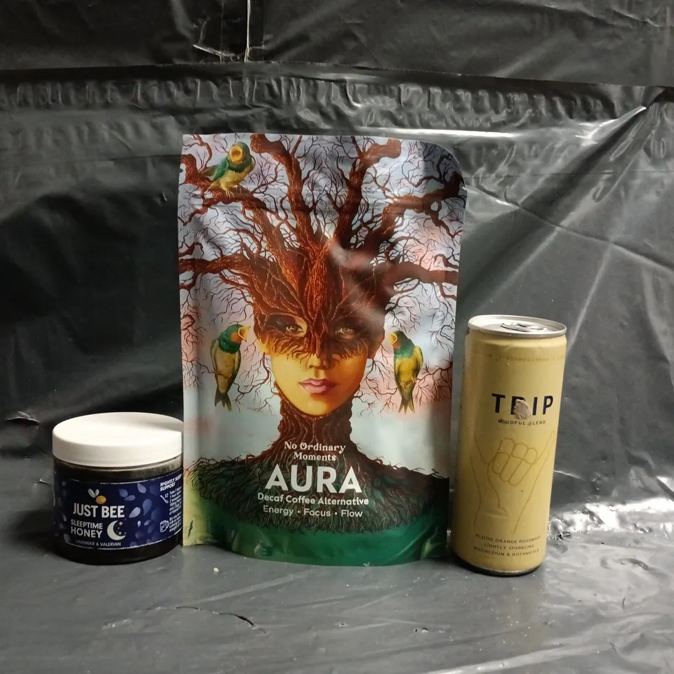 APPROXIMATELY 10 ASSORTED FOOD AND DRINK ITEMS TO INCLUDE TRIP LIGHTLY SPARKLING DRINK, DECAF COFFEE ALTERNATIVE, ETC