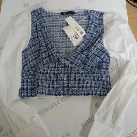 ZARA CROPPED TOP WITH BUTTONS - M