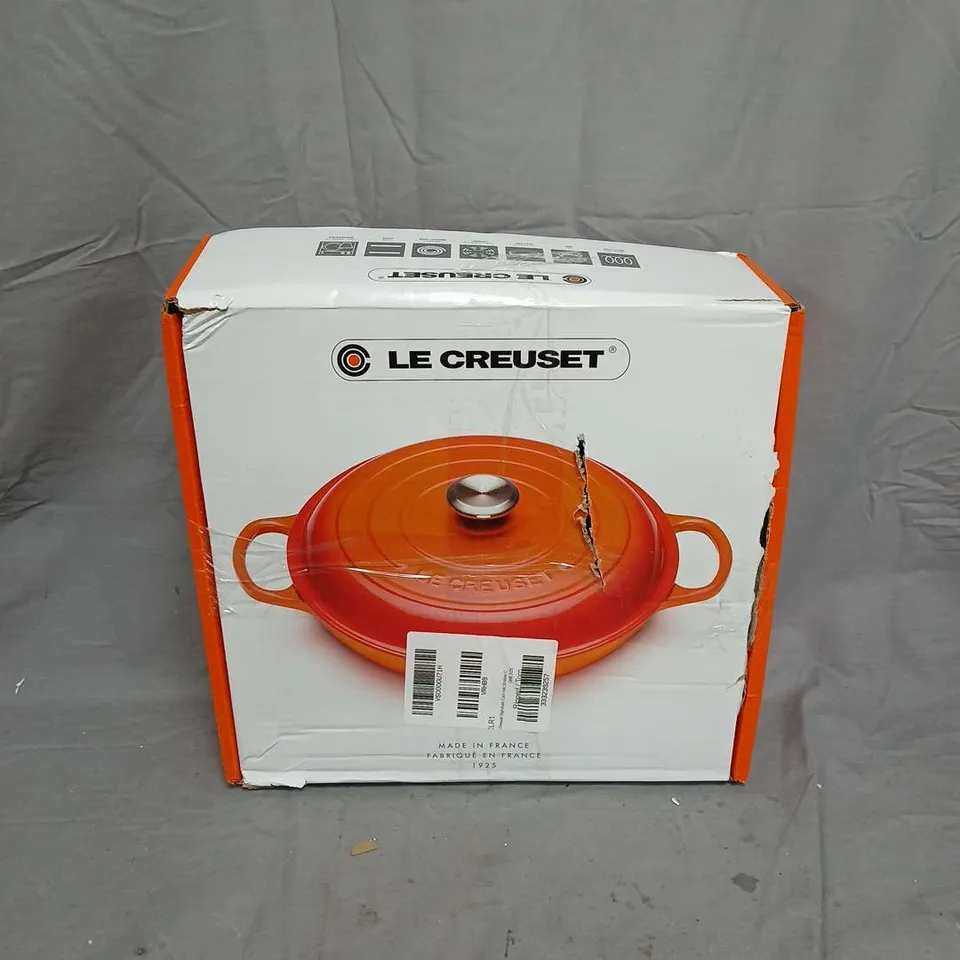 BOXED LE CREUSET WHITE CAST IRON COVERED CASSEROLE DISH