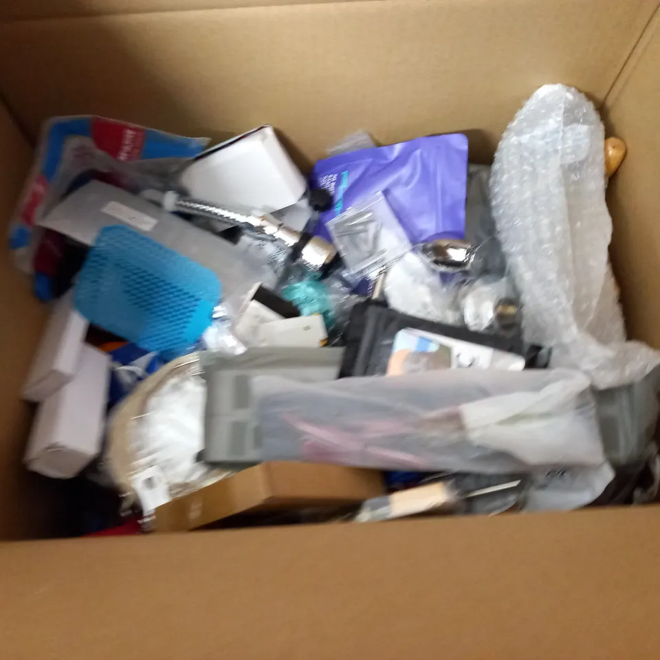 LARGE QUANTITY OF ASSORTED HOUSEHOLD ITEMS TO INCLUDE FAUCET GLASS FLUSHER, FISHING LINE AND WATER PILLOWS