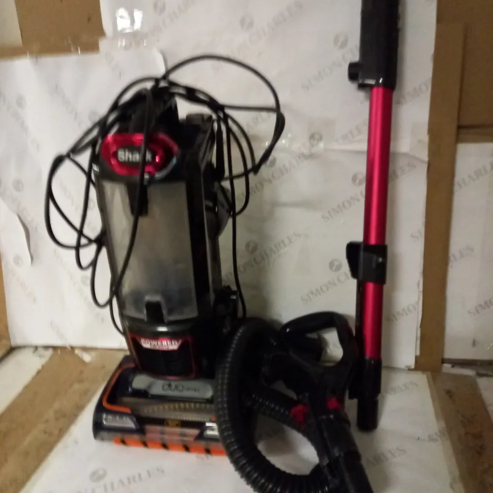 SHARK UPRIGHT VACUUM CLEANER 