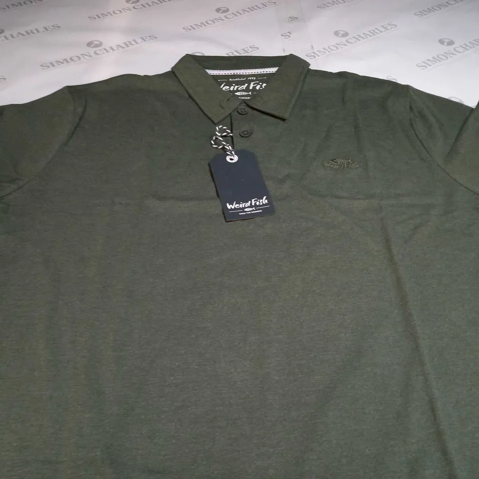 WEIRD FISH LEETON GARMENT DYED PRINTED POLO IN GREEN - LARGE