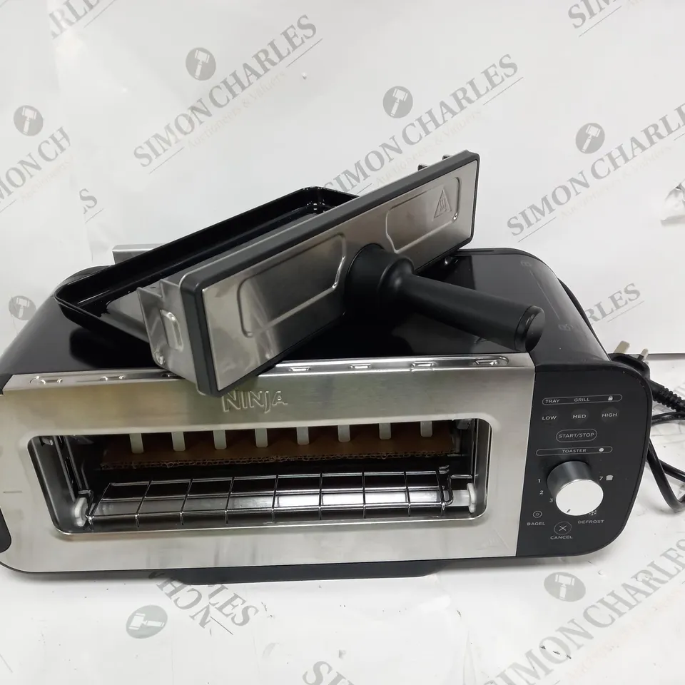 BOXED NINJA 2 IN 1 TOASTER & GRILL ST100UK