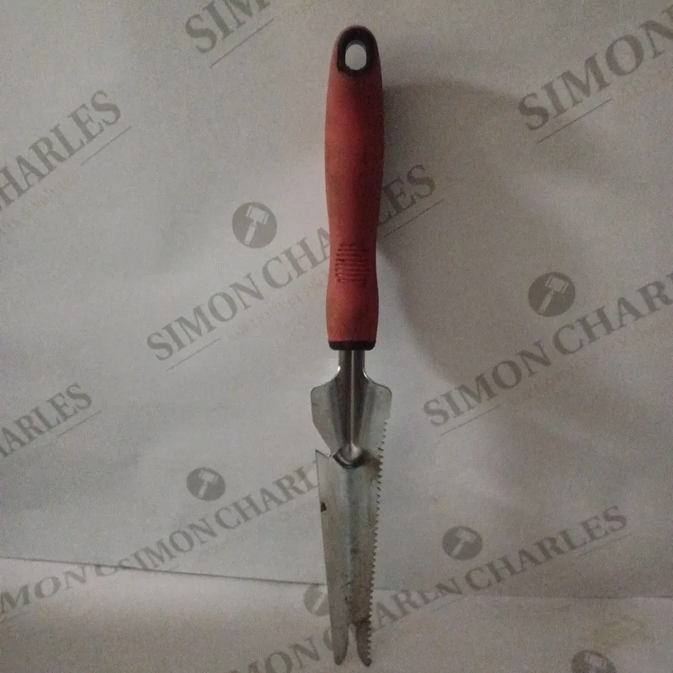 DIRT BUDDY - THE GARDEN SUPER TOOL - RED
