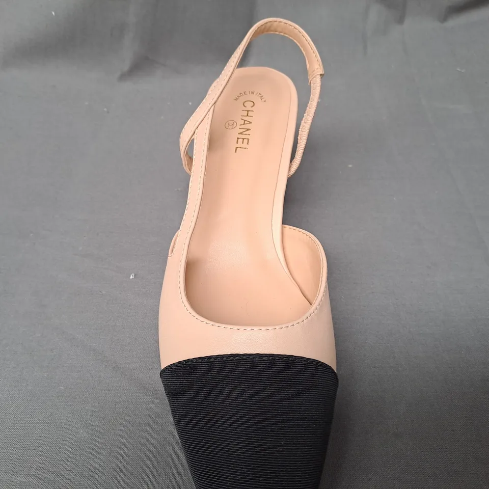 PAIR OF CHANEL CLOSED TOE BLOCK HEEL SHOES IN BEIGE EU SIZE 36