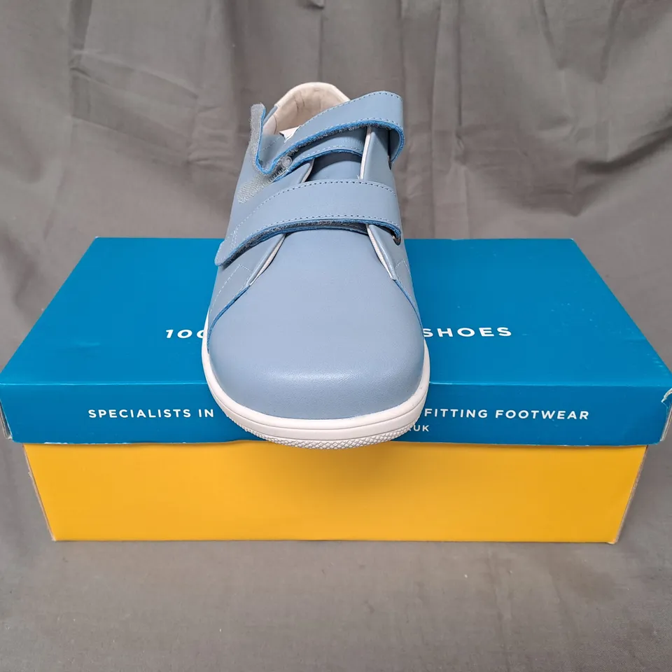 BOXED PAIR OF DB SCOTT SHOES IN SKY BLUE UK SIZE 6.5