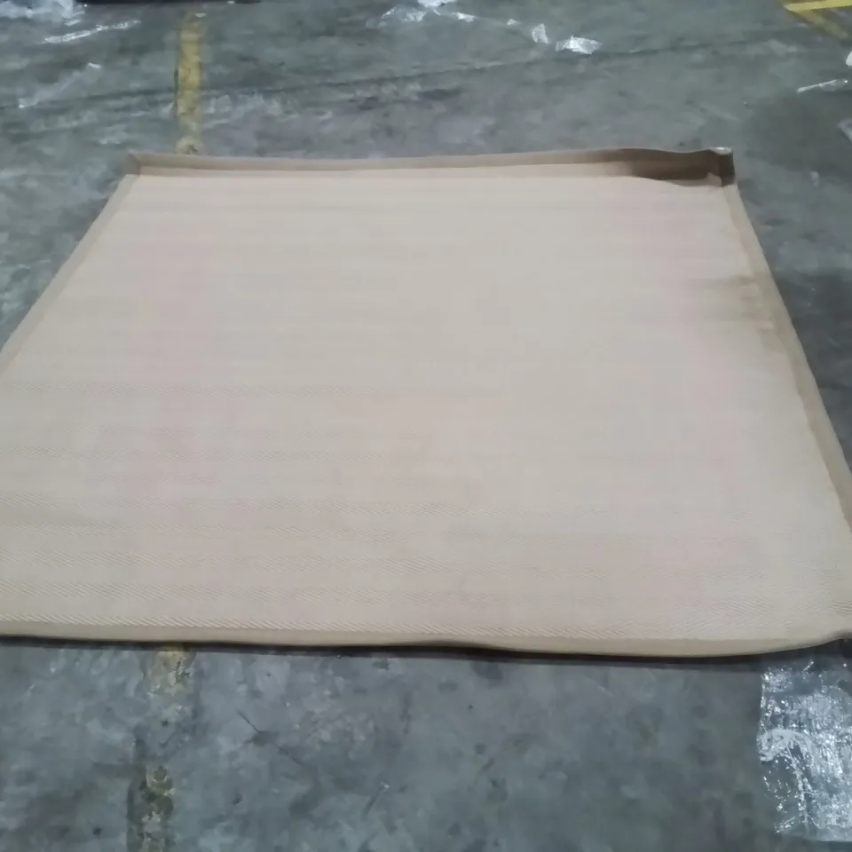 QUALITY DESIGNER AREA RUG - APPROXIMATELY 200X200