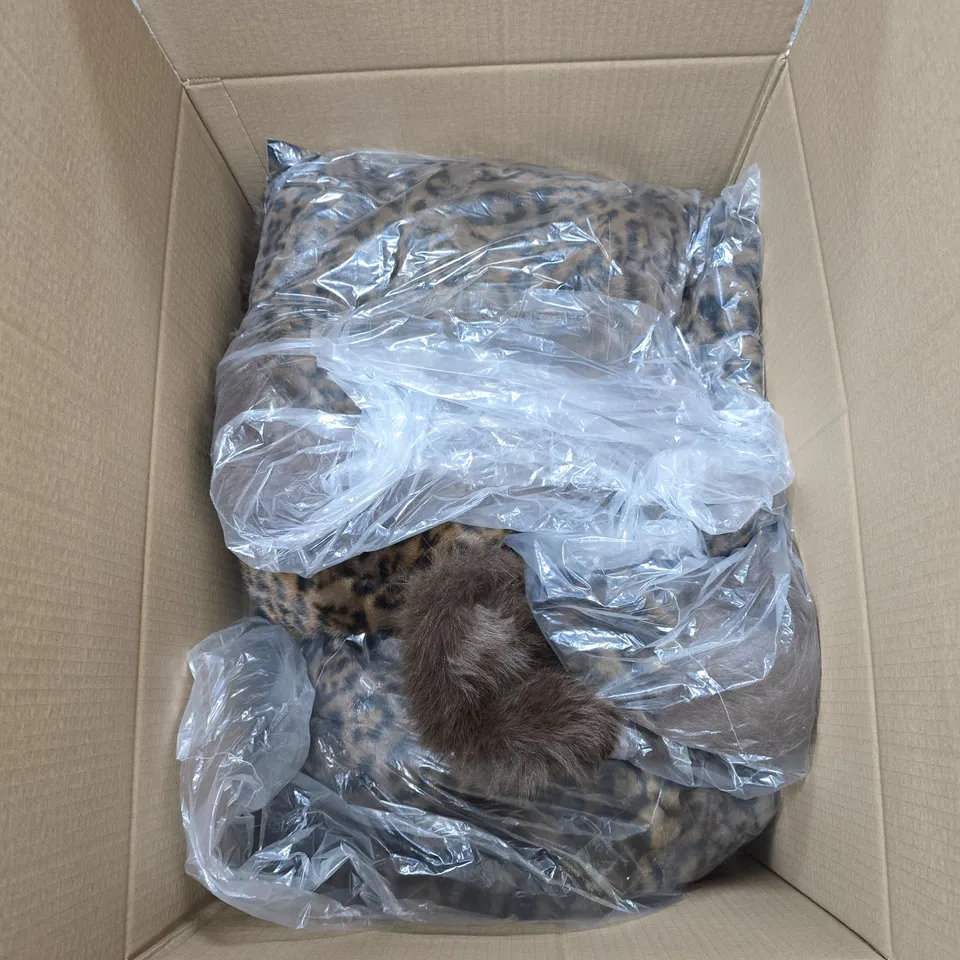 BOX OF APPROXIMATELY 8 ASSORTED LA MAREY CLOTHING ITEMS TO INCLUDE ANIMAL PRINT COAT