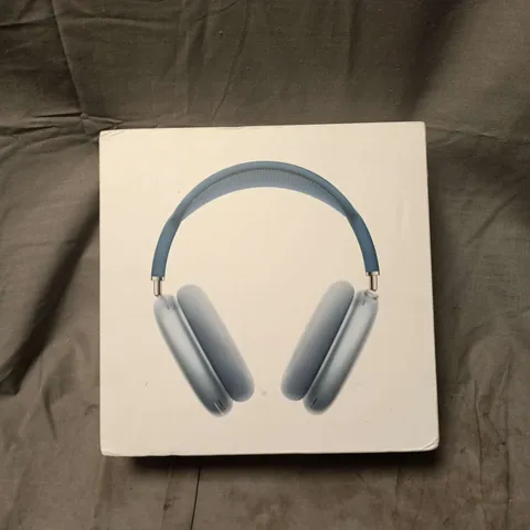 APPLE AIRPODS MAX WITH SMART CASE