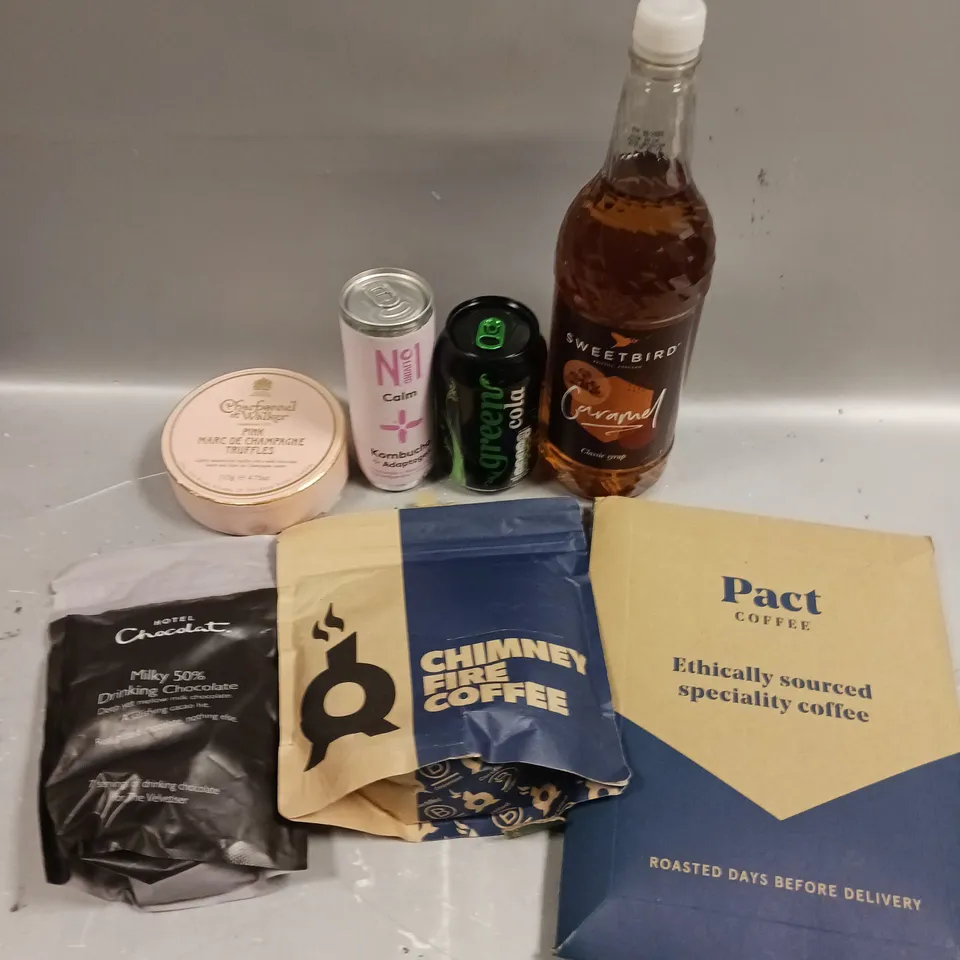 APPROXIMATELY 10 ASSORTED FOOD/DRINK PRODUCTS TO INCLUDE PACT COFFEE, GREEN COLA, HOTEL CHOCOLAT DRINKING CHOCOLATE ETC 