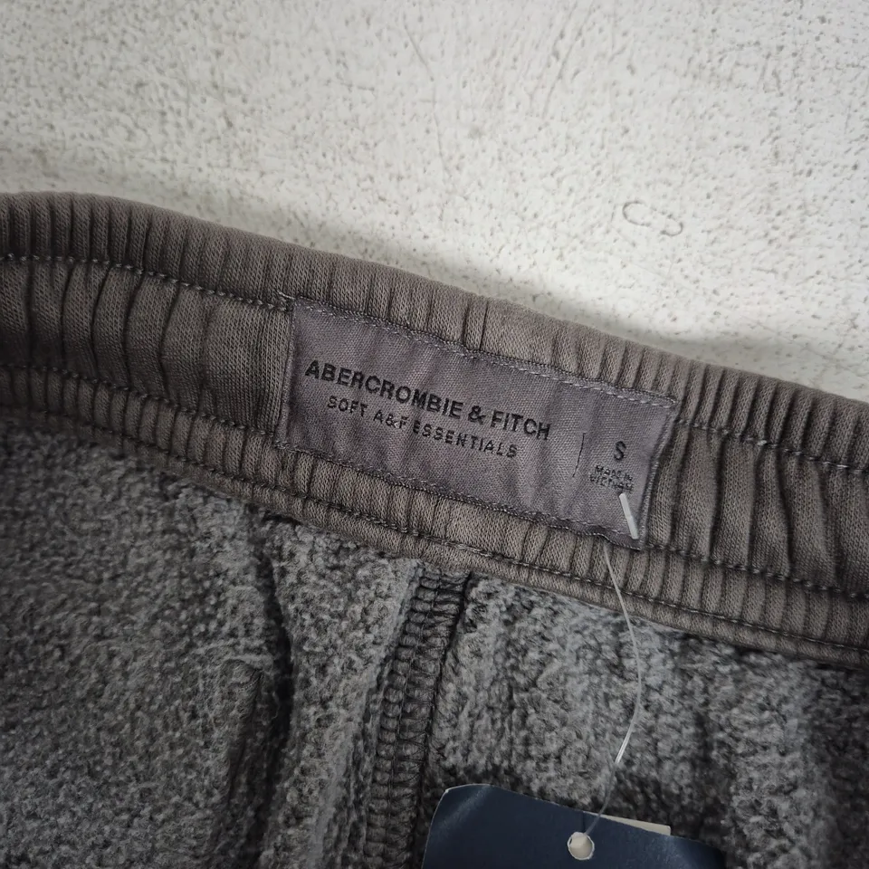 ABERCROMBIE & FITCH SOFT ESSENTIALS SHORTS – MEN'S, UK SIZE S