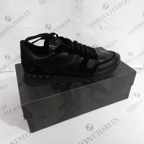BOXED PAIR OF VALENTINO GIRAVANI BLACK TRAINERS SIZE 44