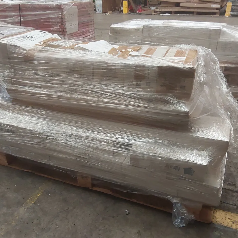 PALLET CONTAINING A LARGE QUANTITY OF BRAND NEW TILES