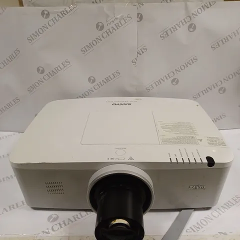 SANYO PLC-XM100L PROJECTOR 