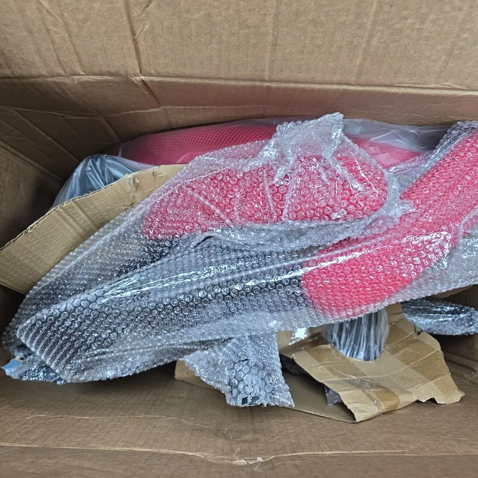 BOXED NAUTILUS OPERATOR CHAIR BASIC TILT MESH RED