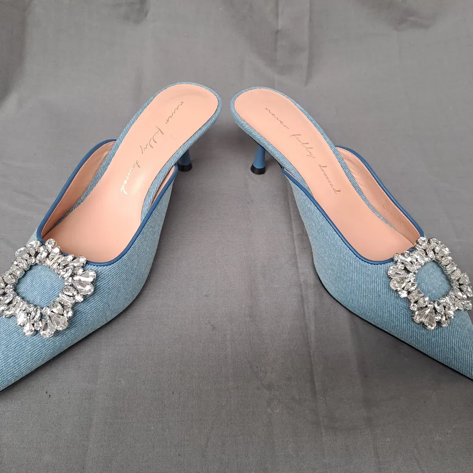 BOXED PAIR OF NEVER FULLY DRESSED EMBELLISHED DENIM CITY MULES IN BLUE SIZE 6