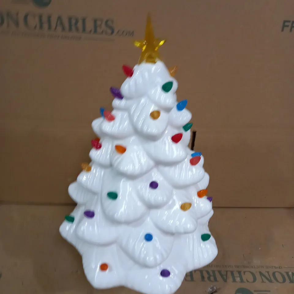 MR CHRISTMAS ILLUMINATED CERAMIC NOSTALGIC TREE