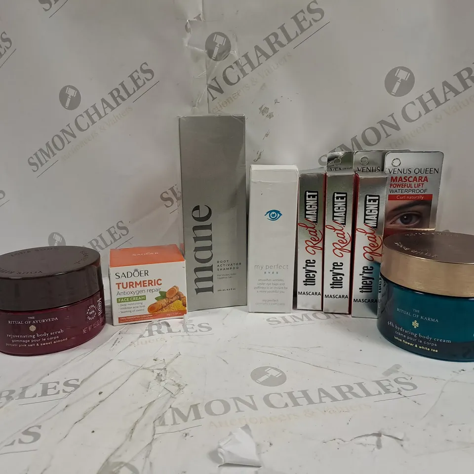 BOX OF APPROXIMATLY 8 ASSORTED ITEMS TO INCLUDE MANE, SADOER, VENUS QUEEN ETC 