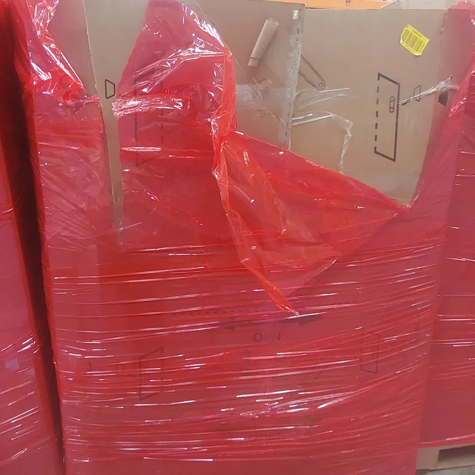 PALLET CONTAINING A LARGE QUANTITY OF ASSORTED ITEMS INCLUDING: BEDDING, CHILDREN'S TOYS, PULL-UP BAR ECT