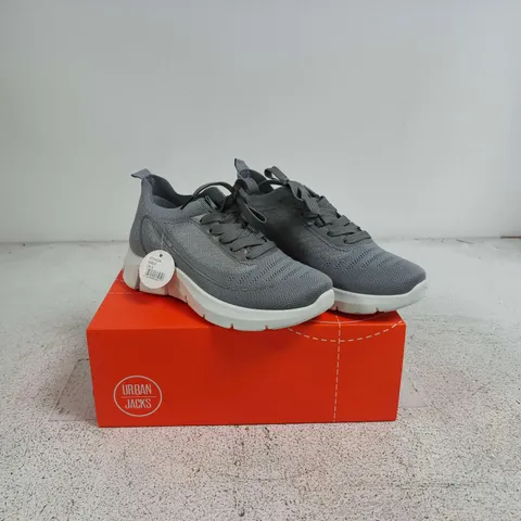 URBAN JACKS STRADA GREY TRAINERS UK 5 BOXED