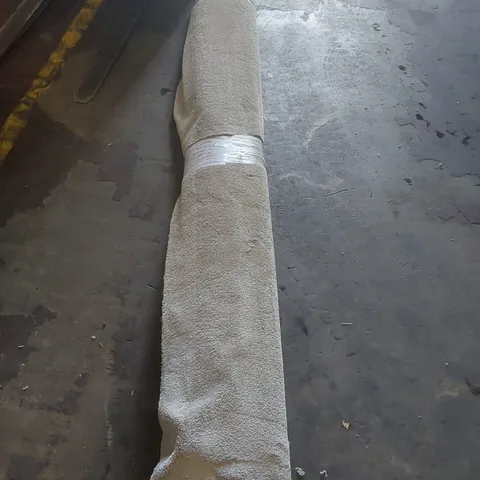 ROLL OF QUALITY ABINGDON STAINFREE AFFECTION CARPET - APPROXIMATELY 2.6 x 4m