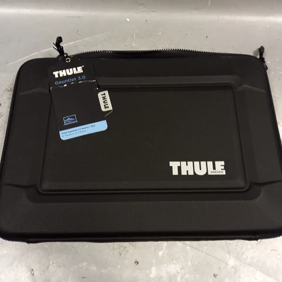 THULE GAUNTLET 3.0 SLEEVE FOR 15" MACBOOK PRO RETINA