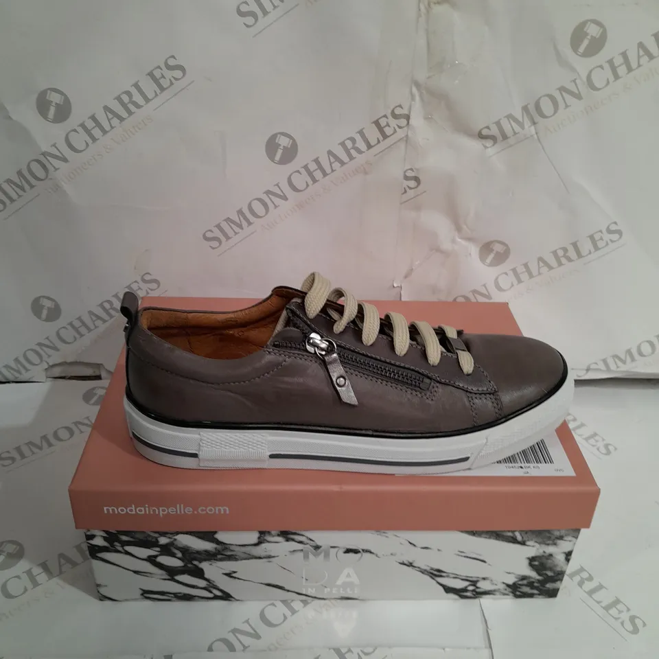 PAIR OF MODA IN PELLE FILICIA TRAINERS IN TAUPE - SIZE 6