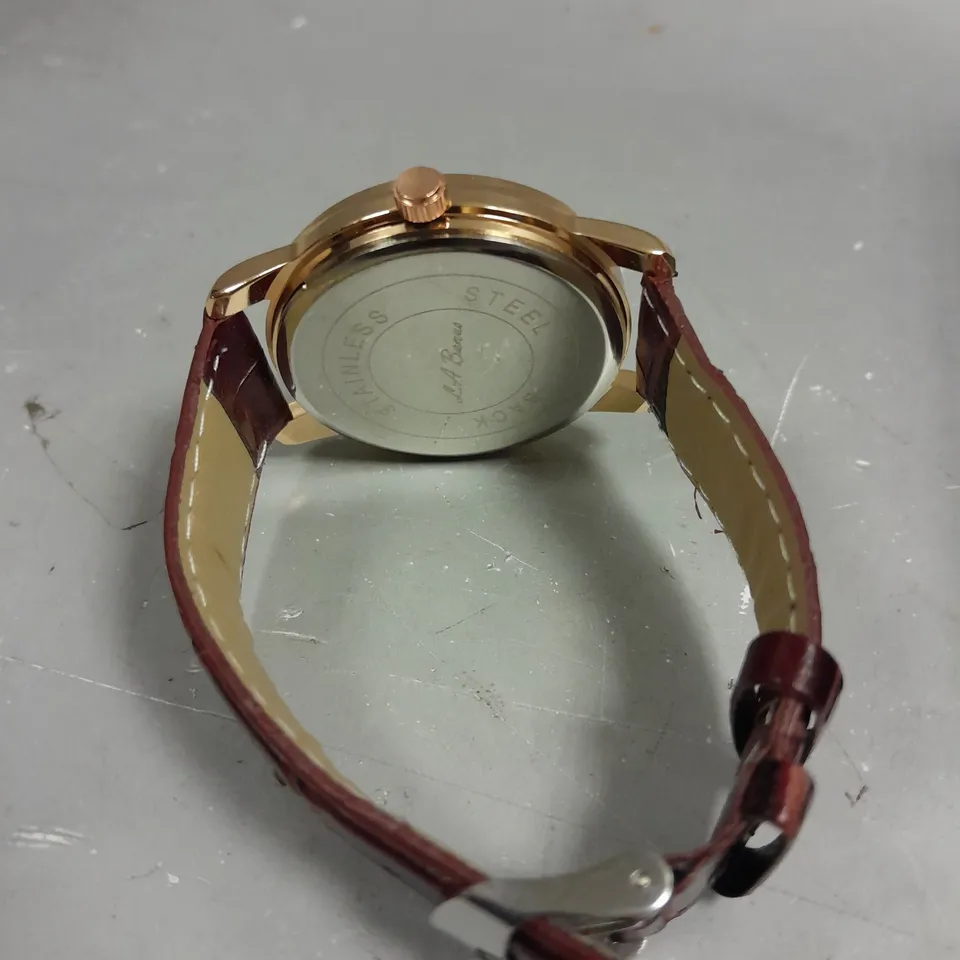 MENS LA BANUS WATCH – GOLD COLOUR CASE – LEATHER STRAP