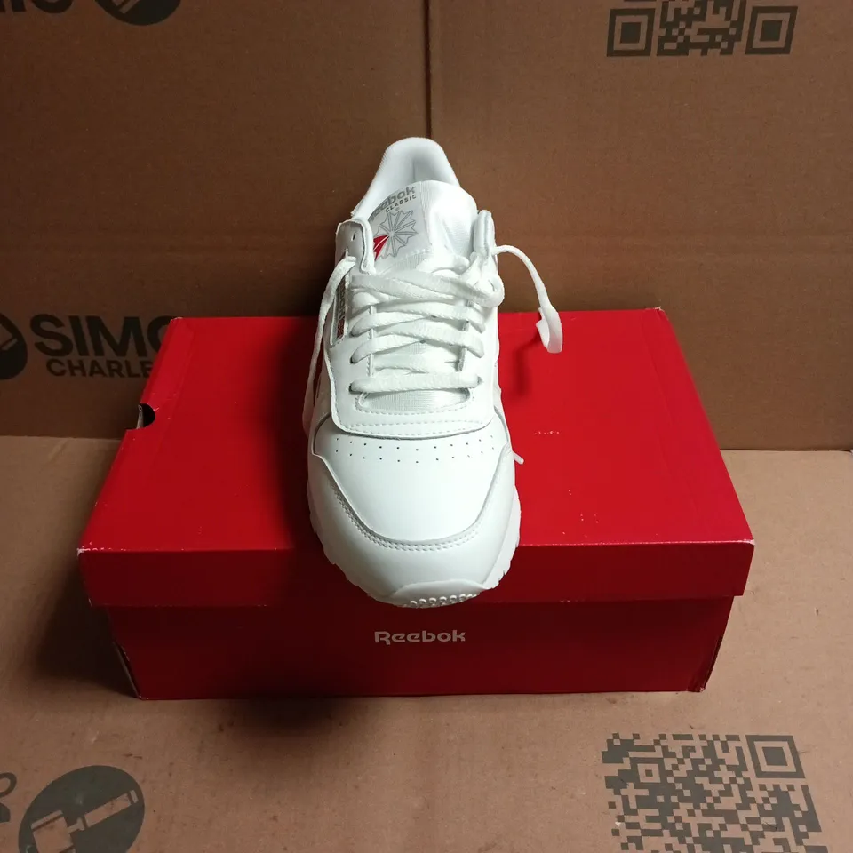 BOXED PAIR OF REEBOK CLASSIC TRAINERS IN WHITE - 8