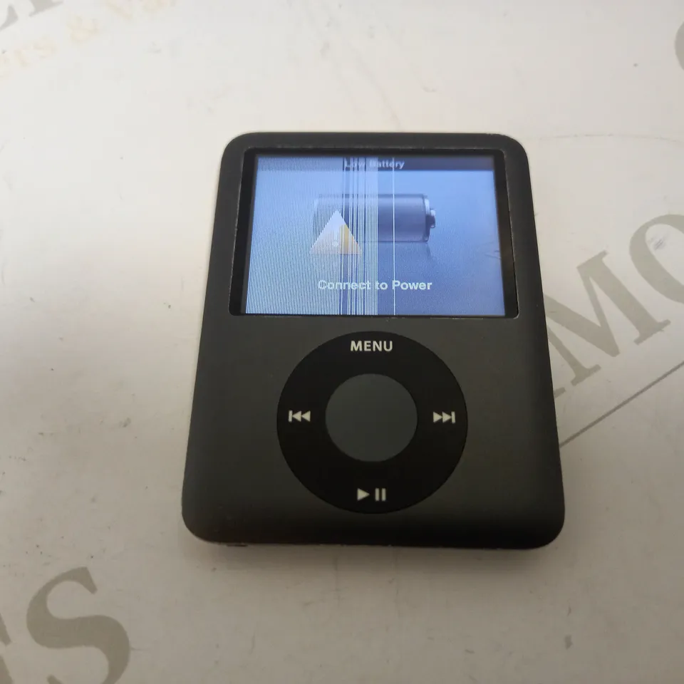 APPLE IPOD NANO 4GB - 3RD GENERATION