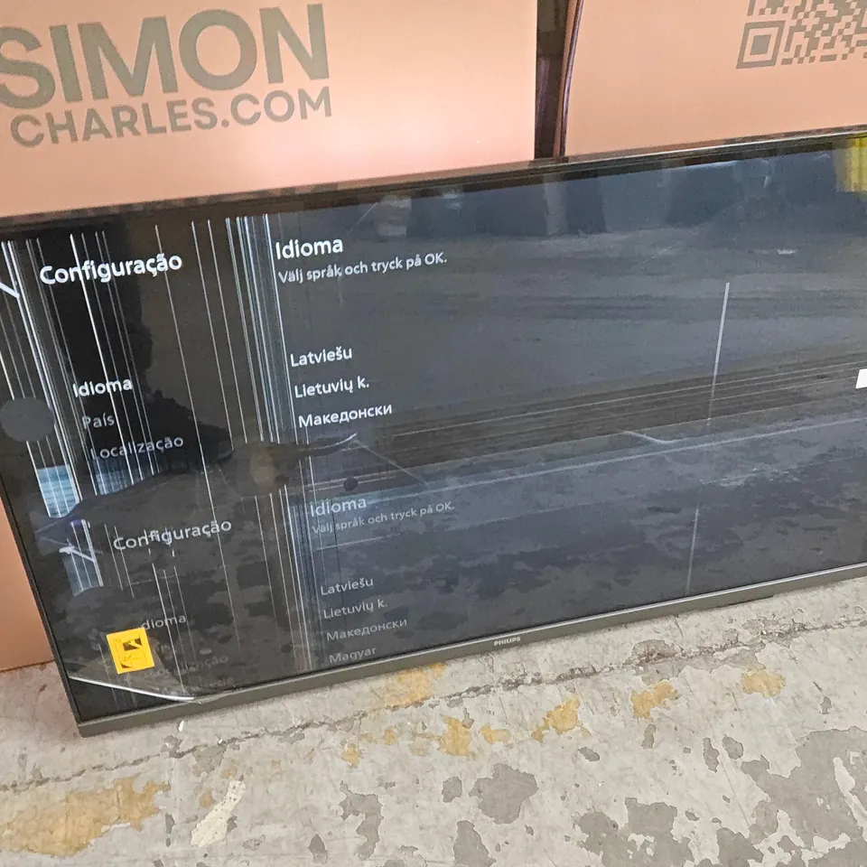 BOXED PHILIPS AMBILIGHT 32" FULL HD LED SMART TV 32PFS6908 WITH REMOTE - POWERS ON - DAMAGED SCREEN 